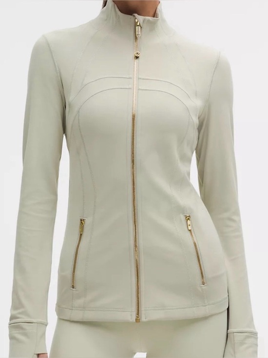 lululemon athletica Jackets & Blazers - NWT Lululemon Define Jacket Nulu Size 6 in Fog Green/Gold